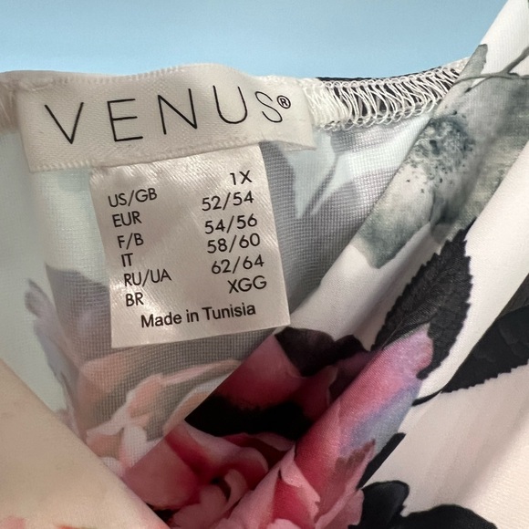 Venus size 1X white floral cross front spaghetti strap flowy tank - Picture 3 of 5